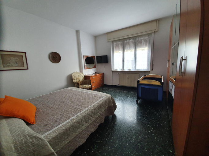 Bedroom 5, casa maya, Genova
