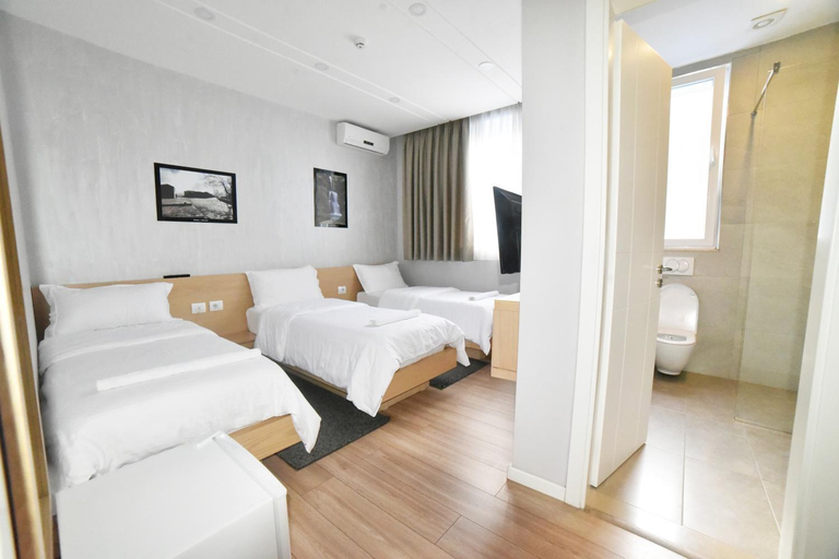 Bedroom 2, Hotel Auto Grill Roberti, Tepelenës