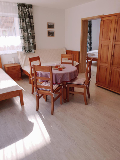 Others 4, Amalia Haus, Schwaz