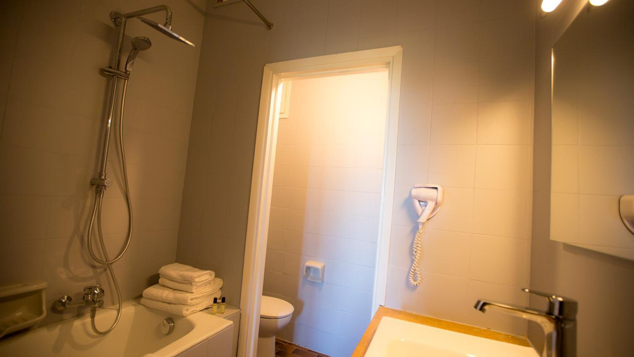 Bathroom 3, Balima Minaret Suites, Rabat