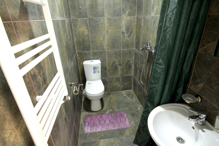 Bathroom 3, Insomnia, Akhaltsikhe
