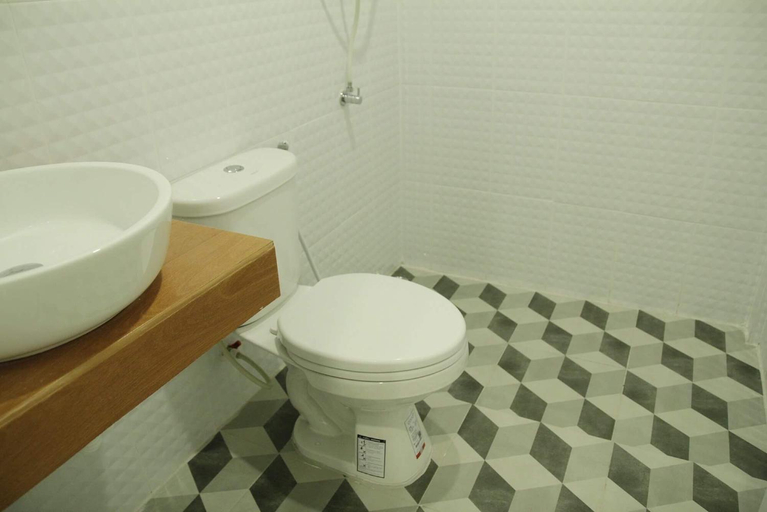 Bathroom 3