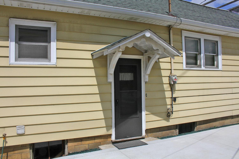 Historic Raber House, Holmes