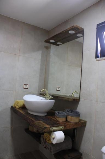 Bathroom, A Casinha da Padaria, Soajo, Arcos de Valdevez