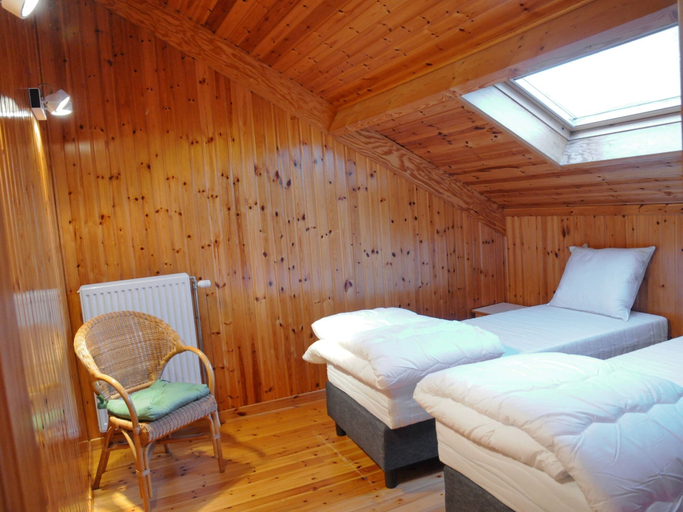 Room 4, Holiday Home in Vielsalm With Lake View, Luxembourg