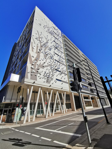 Others 5, S1 Apartments studio with balcony, Sydney