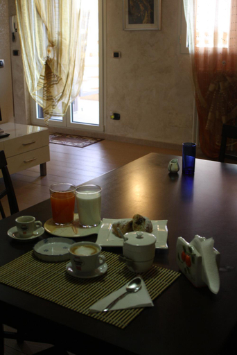 Food & Drinks, Casa-B&B Bouganville Attico 85 mq, Barletta-Andria-Trani