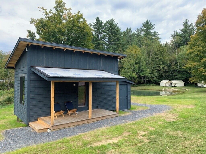 Exterior 1