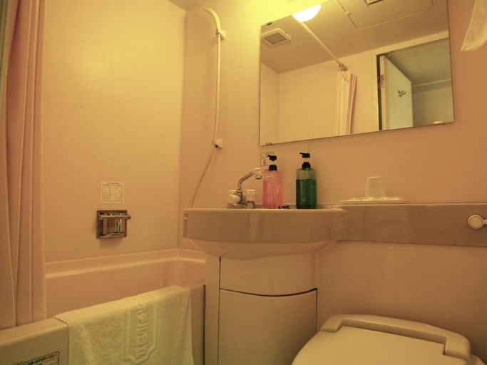 Bathroom 3, Tourist Hotel Hitachi, Hitachi