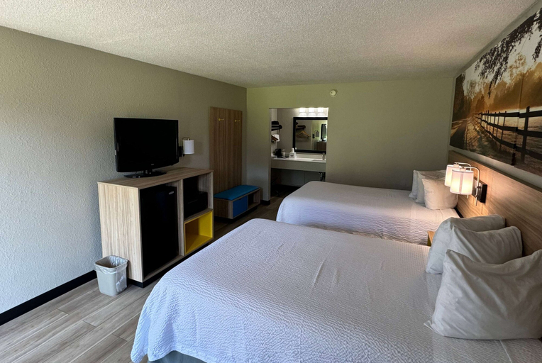 Bedroom 3, Days Inn by Wyndham Crystal River, Citrus
