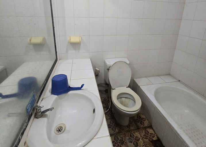 Bathroom 22