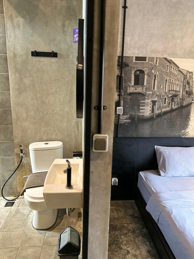 nava one Room Type - Staycation Room With Balcony