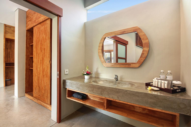Bathroom 6