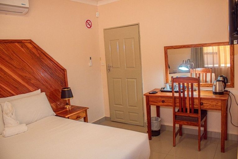 Bedroom 3, The Chobe Inn B&B, Chobe