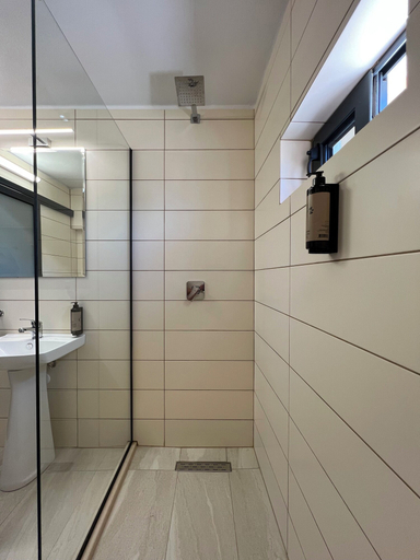 Bathroom 5, Hotel Primavera Vlore, Vlorës