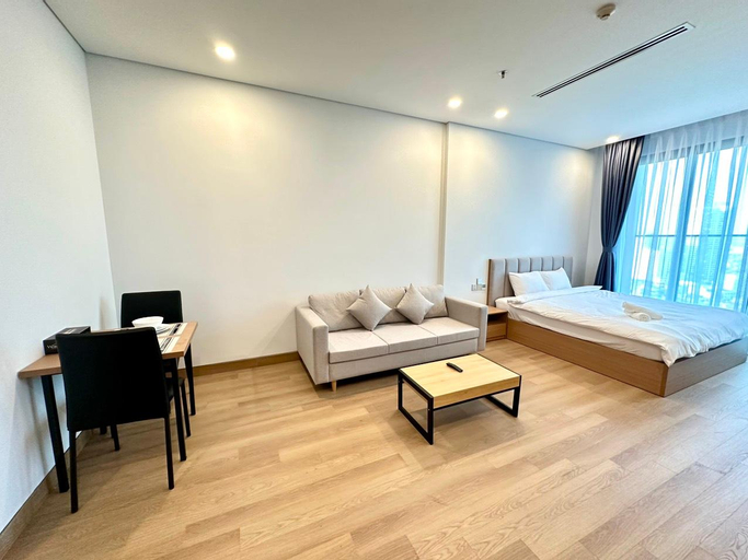 Lancaster Luminaire Apartment, Đống Đa