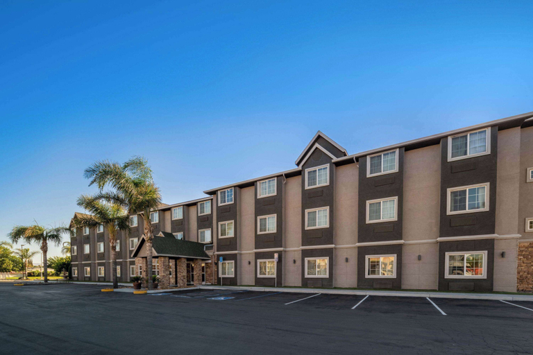 Exterior & Views 2, Microtel Inn & Suites by Wyndham Tracy, San Joaquin