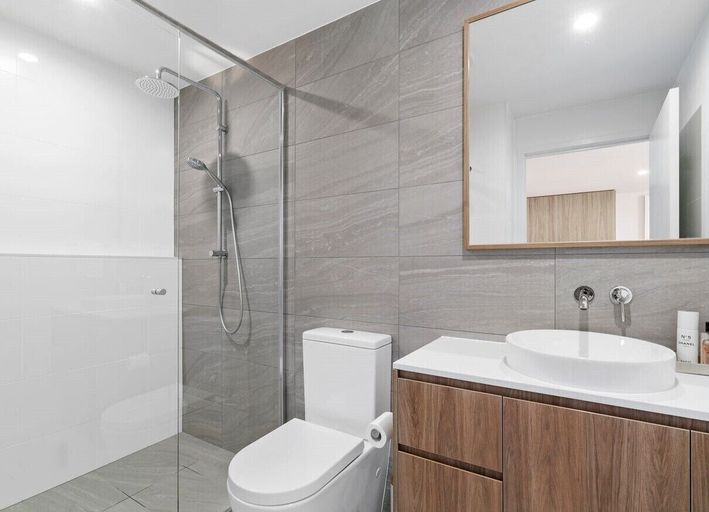 Bathroom 3, Luxury Palm Beach 1 BDR in The Village, Gold Coast