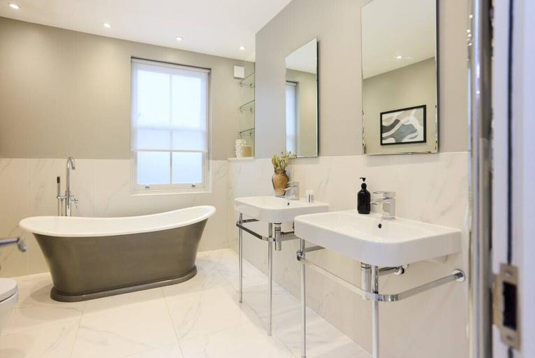 Bathroom 4, The Latimer Wonder - Stunning 5bdr House With Garden, London