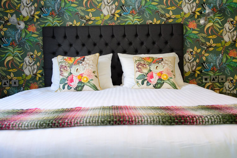 Others 3, White Horse Hotel, Hertfordshire