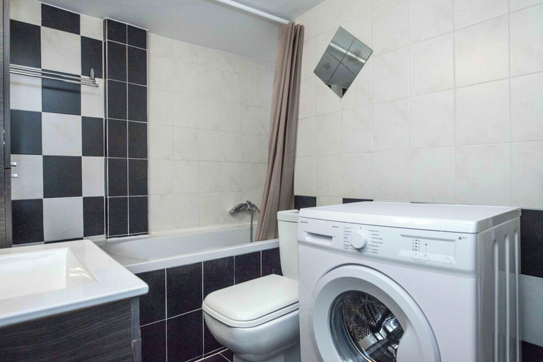 Bathroom 5, Stylish 1 Bd Apt w Balcony in Petralona, Attica