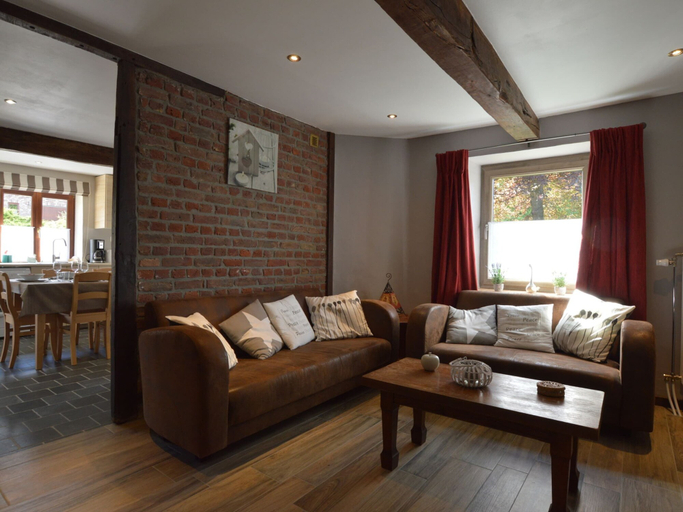 Others 4, Cottage Near Spa F1 Circuit, Liège