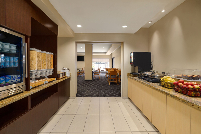 Food & Drinks 5, TownePlace Suites Williamsport, Lycoming