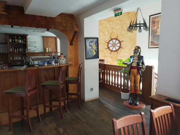Food & Drinks 5, Pirates Hotel, Bruck an der Leitha