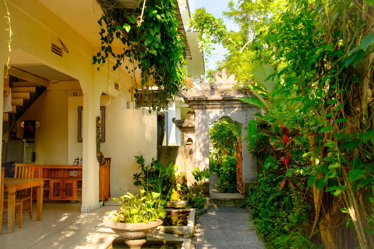 Exterior 4