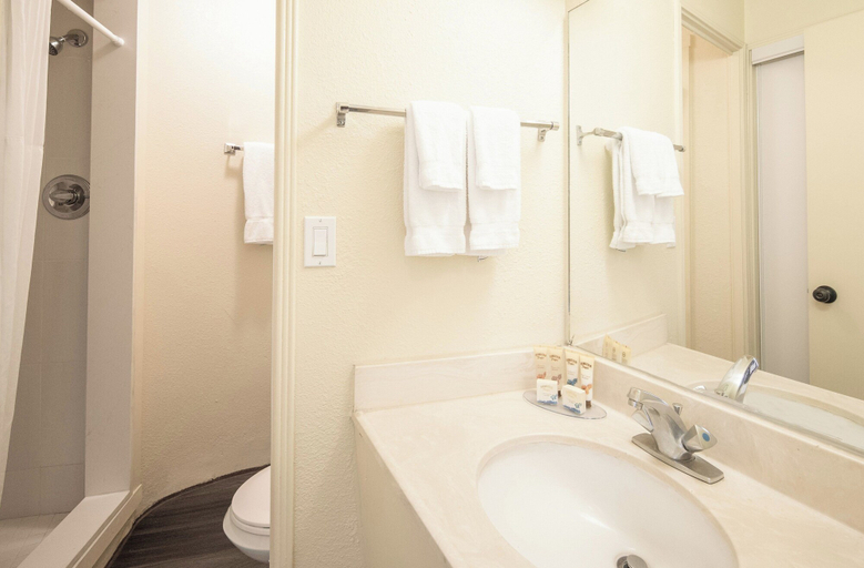 Bathroom 5, Ohia Waikiki Studio Suites, Honolulu
