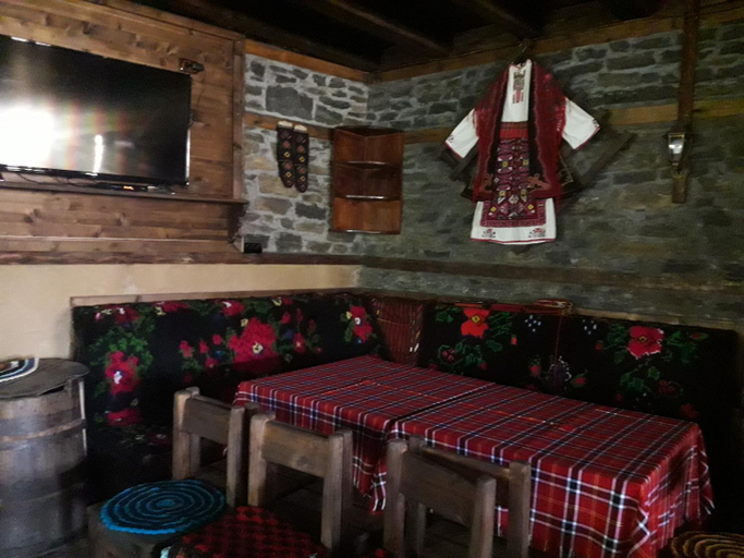 Others 4, Kyshta za Gosti Gospodevi, Garmen