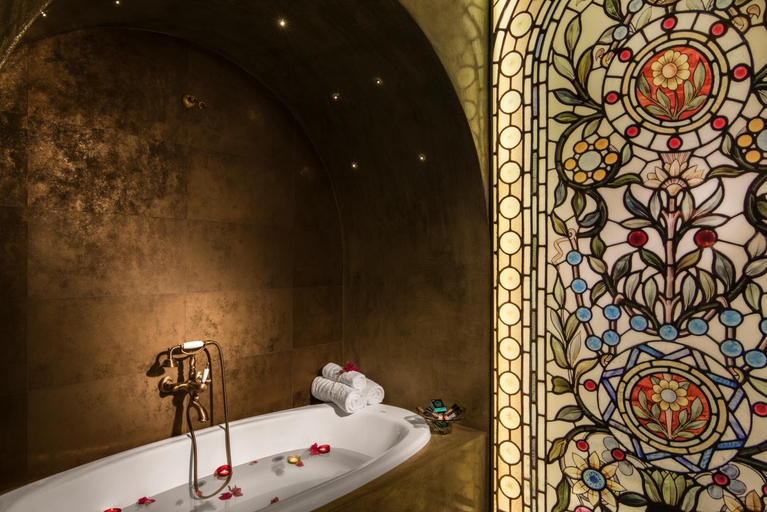 Bathroom 4, Cretan Renaissance, Crete