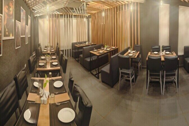 Food & Drinks 5, YUVRAJ PALACE, Dumka