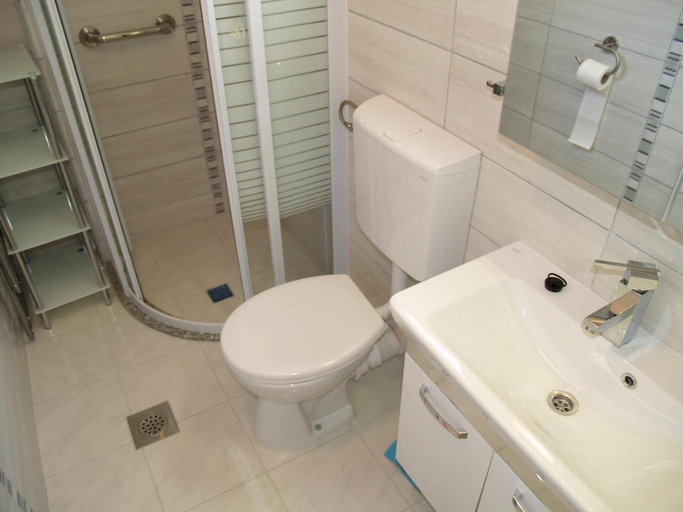 Bathroom 3, Villa Majer, Preko