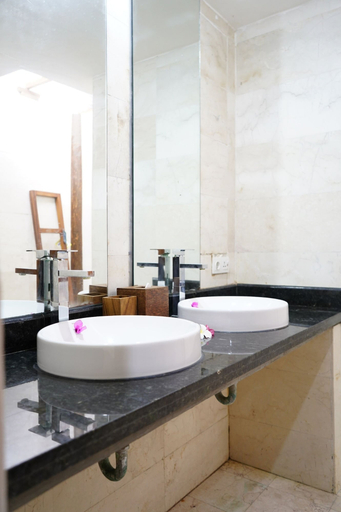 Bathroom 3, Ningaloo Villa, Lombok