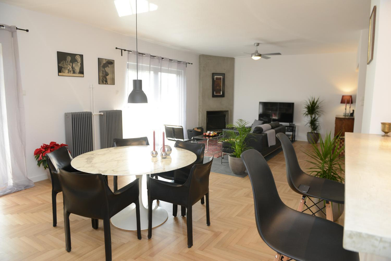 Others 3, Boutique Apartment in Chalandri, Attica