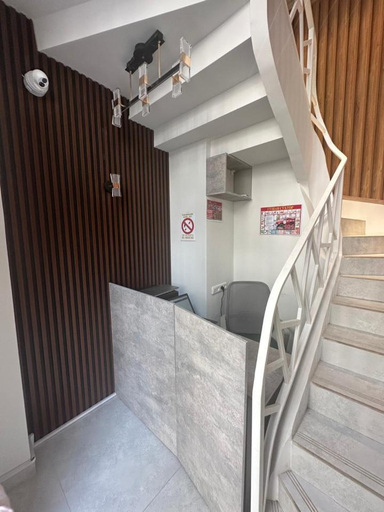 Others 3, Amir inn, Rudaki