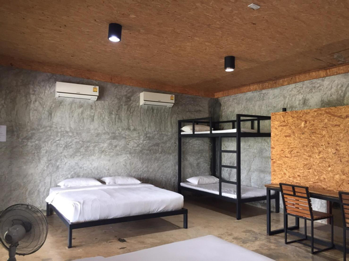 Bedroom 13