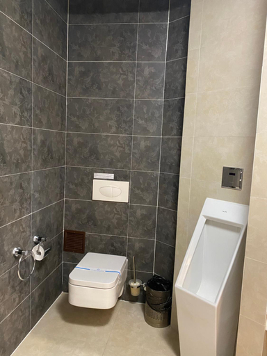 Bathroom 3, Hotel Feride, Vinnyts'ka