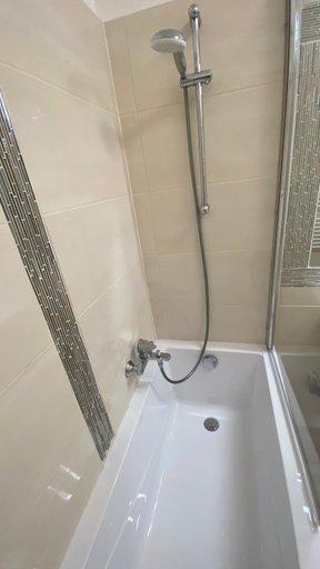 Bathroom 3, Zrinyi Central Apartman with free parking, Nyíregyháza