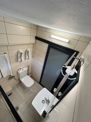 Bathroom 4, Hotel Primavera Vlore, Vlorës