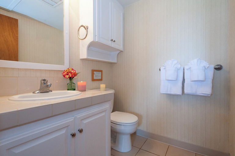 Bathroom 4, Hanalei Colony Resort J3, Kauai
