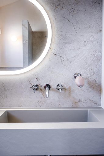 Bathroom 3, Secret d'Uzes - Le Duche - Piscine chauffee et Jacuzzi, Gard