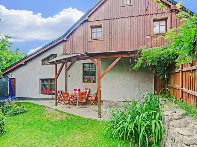 Exterior & Views 2, Mountain Home With Garden, Trutnov