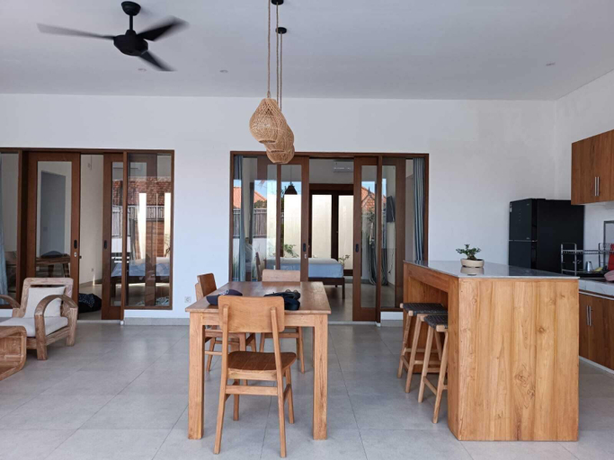 Others 4, Casa de Tristo, Badung