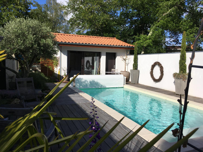 Others 5, La Casa Bonita, Gironde