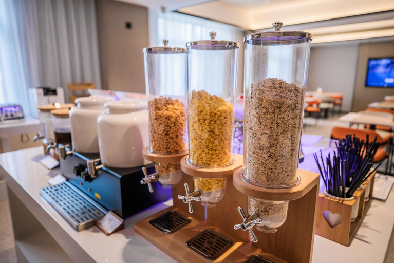 Food & Drinks 5, Borrman Hotel Nanning Chaoyang Plaza Raiway Station, Nanning