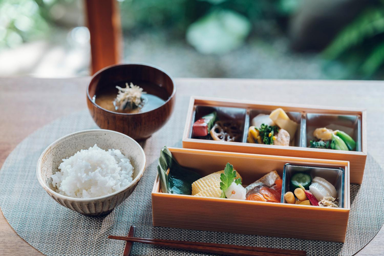 Food & Drinks 11