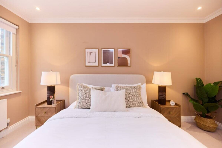 Bedroom 3, The Latimer Wonder - Stunning 5bdr House With Garden, London
