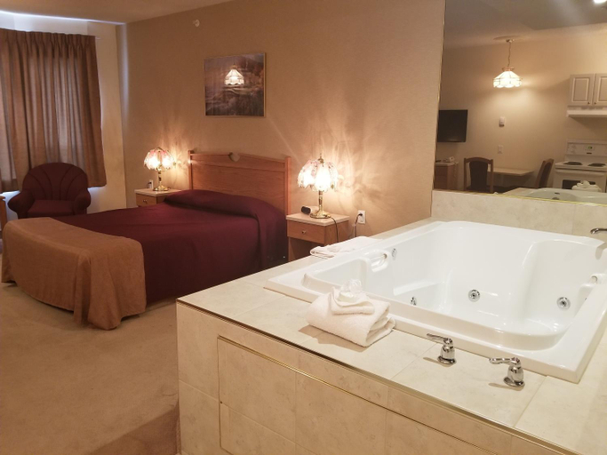 Bathroom, New Imperial Suites, Division No. 13